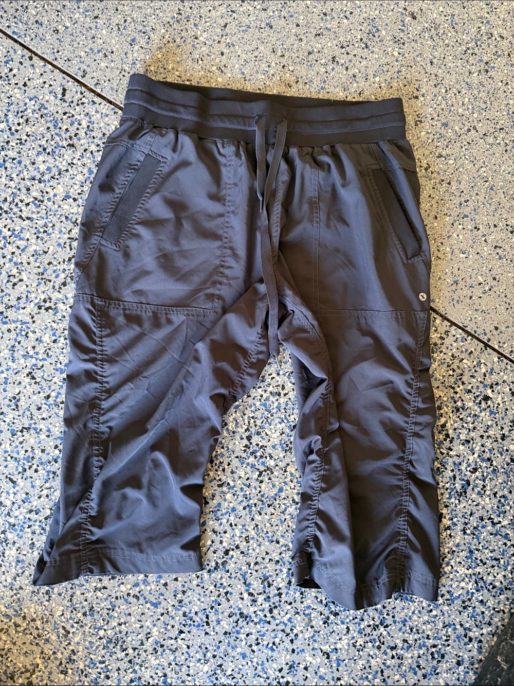 Athleta black  Active Drawstring Jogger short Pants
